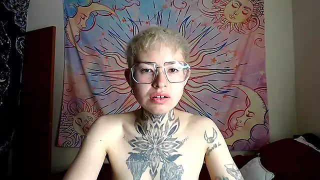 ArrangedFoot's cam snapshot