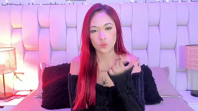 SkinnyFoxy's cam snapshot