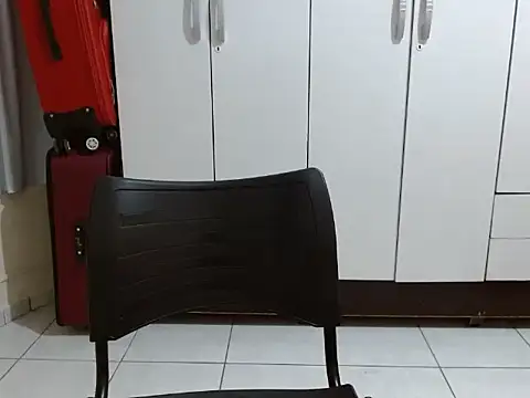 vaholiver's cam snapshot