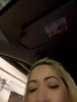 viktoria_davis_'s cam snapshot