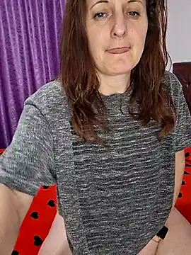 Sweet-milf-'s cam snapshot