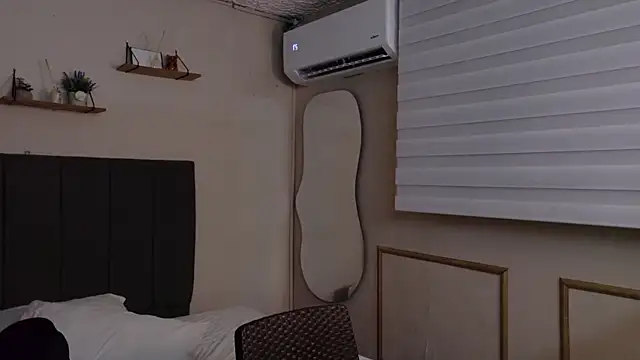 Thony_Big live sex cam