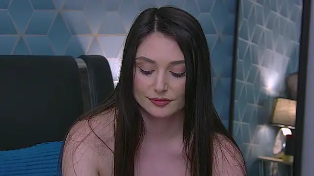 KassieWeins's cam snapshot