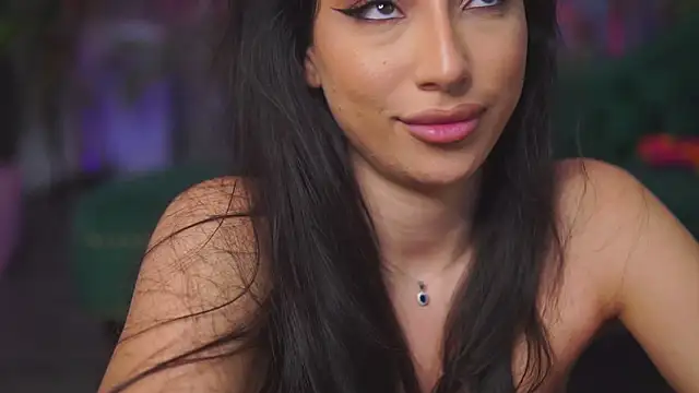 GinaValentinna's cam snapshot