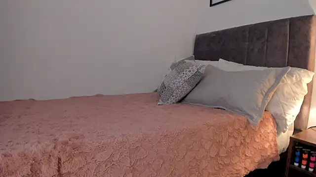 Dhalila_'s cam snapshot