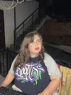 Kitty_Bms_ live sex cam