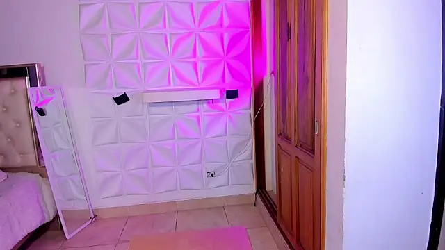 Wyatt_Rose live sex cam