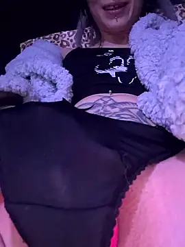 MissMidnightUK's cam snapshot