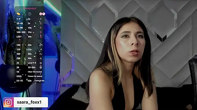 Sara_Foxx1's cam snapshot