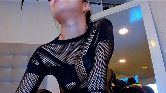 nymphomanya live sex cam