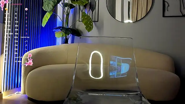 HottieLillyXXX's cam snapshot