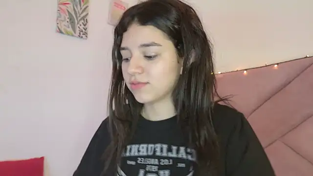 eva_sin18 live sex cam