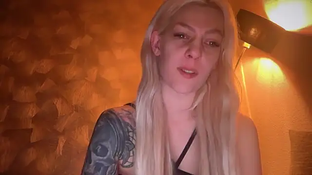 Melina_Diamond live sex cam