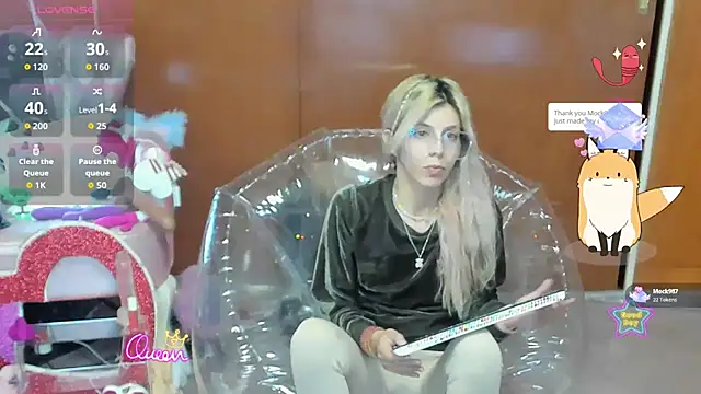 Skinygirl's cam snapshot