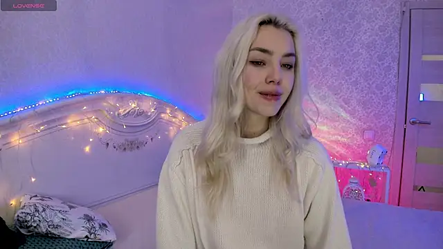 LillyMoure_ live sex cam