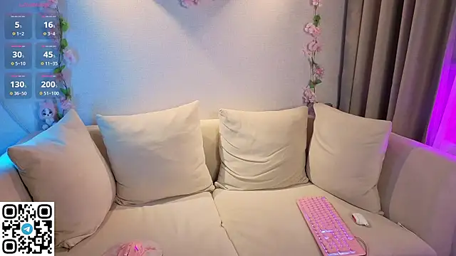 Anadeyaaa's cam snapshot