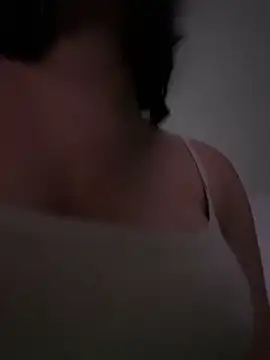 Lia_flowers's cam snapshot