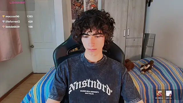 Nude_Boy18's cam snapshot