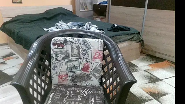 alieninhumanbody1's cam snapshot