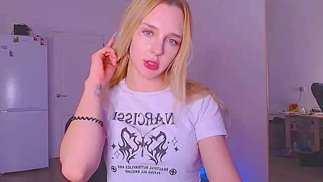 sailormoon666_'s cam snapshot