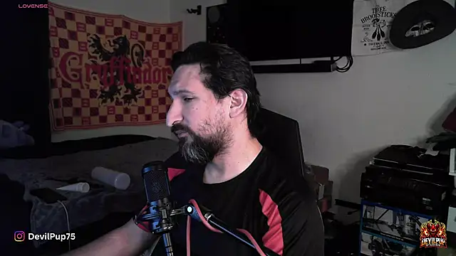 DevilPup75_'s cam snapshot