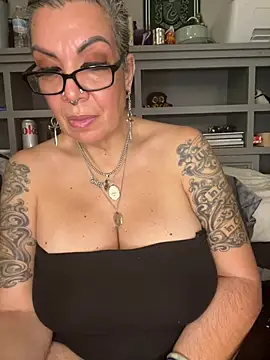 dieseldame1313 live sex cam