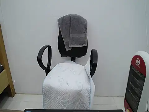 _Lady-'s cam snapshot