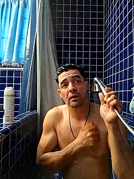 Hrnymanedawg13 live sex cam