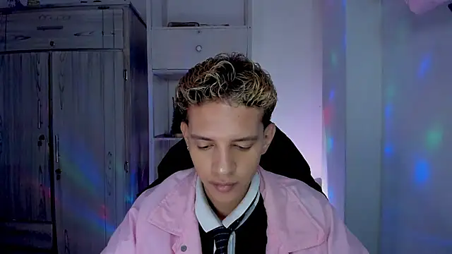 tylernova's cam snapshot