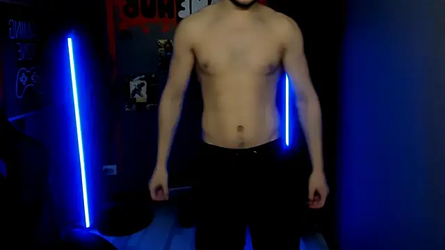 AlejandroEllias live sex cam