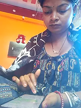 Romance_Aliya's cam snapshot