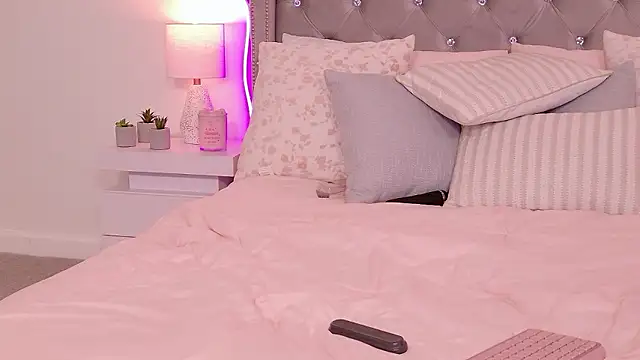 JuliaSUMMERS2022 live sex cam