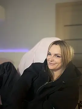 SashaRock's cam snapshot