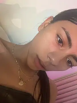 Lilybeeth live sex cam