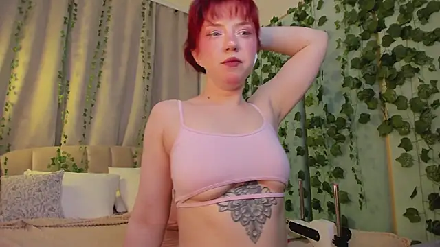 Love_is_Lola's cam snapshot