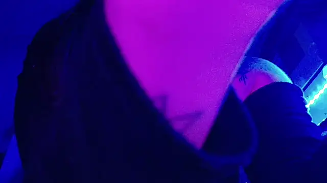 SmokyDee's cam snapshot