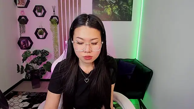 LunaPurrr's cam snapshot