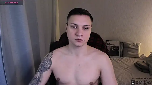 handsome_guy01's cam snapshot