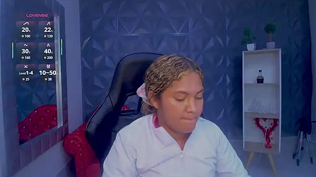 Cristal_War's cam snapshot