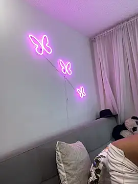 PamelaSuee's cam snapshot