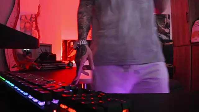 Dominatofstupid's cam snapshot