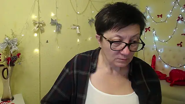 EmilyL0ve's cam snapshot