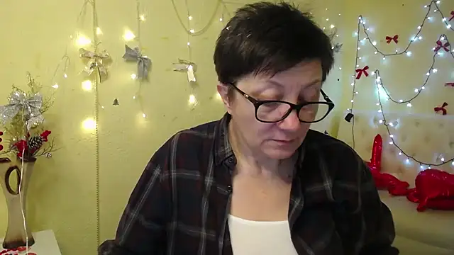 EmilyL0ve's cam snapshot