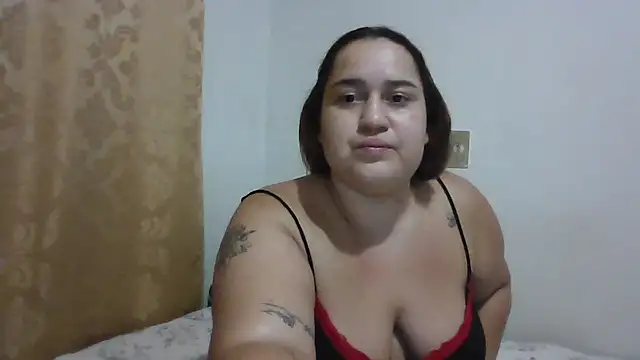 yesmiia live sex cam