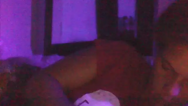 sarahkat86's cam snapshot