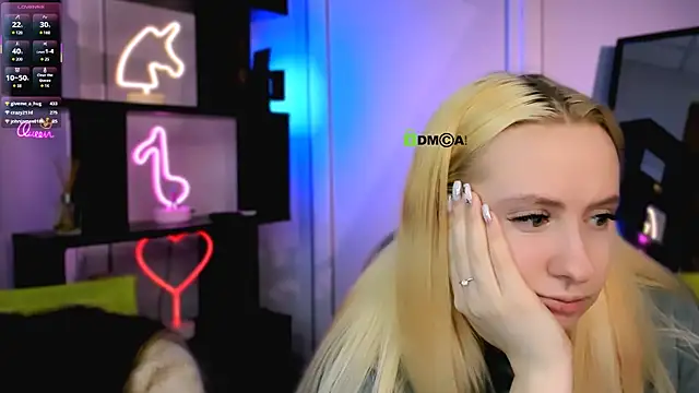 mila_glow1 live sex cam