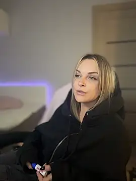 SashaRock's cam snapshot