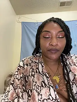 Egyptian_reign's cam snapshot