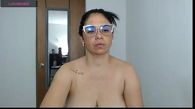 selena_ferri live sex cam