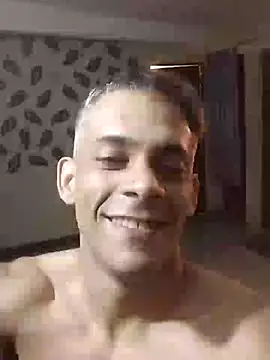 Chiquitoperopeligroso4 live sex cam